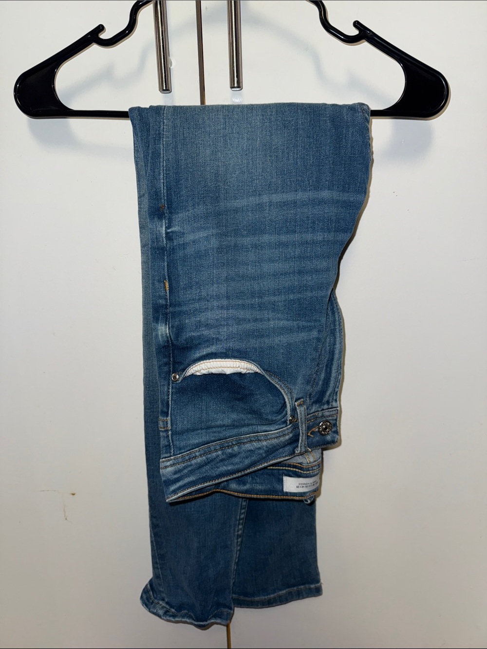 Zara Light Blue Denim Jeans with Contrast Stitching